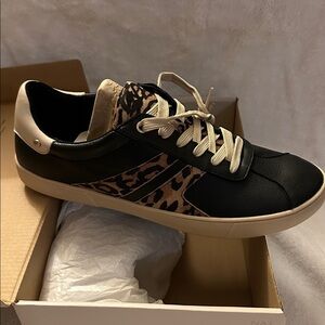 NEW! Naturalizer Medina Size 12